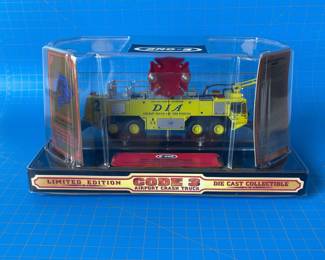 Lot 2006: Code 3 Denver Airport E-One Titan Crash Truck 1/64 in Case