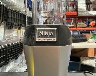 Lot 254: Nutri Ninja Professional 900 Watt Blender with Tall Cup