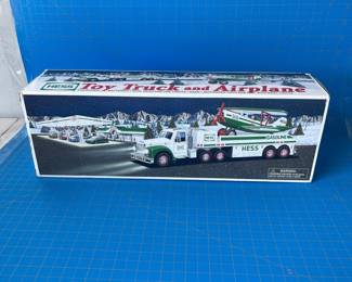 Lot 2013: Hess 2002 Toy Truck and Airplane, New in Original Box