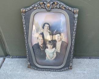 Lot 2523: Antique Convex Bubble Glass Frame Tinted Family Portrait
