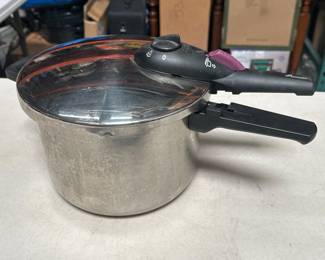 Lot 394: Fagor Splendid Stainless Stovetop Pressure Cooker