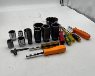 Lot 2797: Mixed Socket Lot & Screwdrivers, Proto Williams TrueCraft