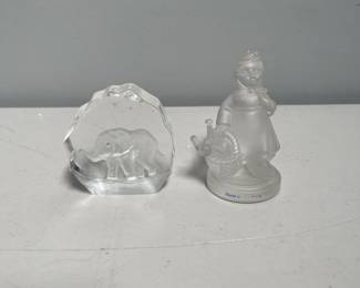 Lot 10115: Goebel Crystal Figurine & Royal Crown Paperweight