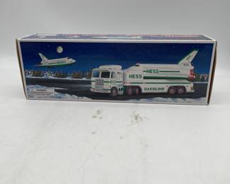 Lot 2786: Hess 1999 Toy Truck and Space Shuttle - New in Box
