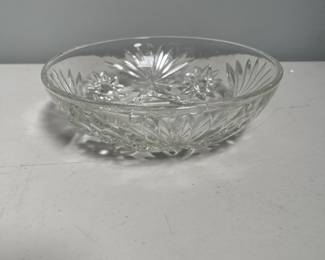 Lot 10125: Anchor Hocking Early American Prescut Candy Bowl
