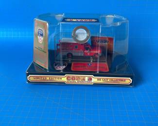 Lot 2005: Code 3 FDNY Scuba Unit 1/64 Die-Cast 12000 - New in Box