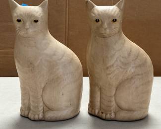 Lot 4092: Pair of Matte Ceramic Seated Cat Figures, Flat-Back