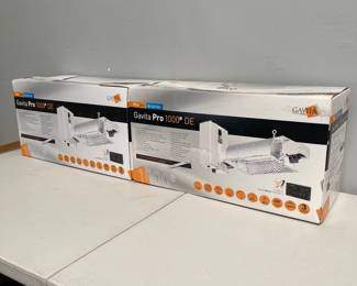 Lot 9044: Gavita Pro 1000e DE 1000W HPS Grow Light Fixtures, Pair