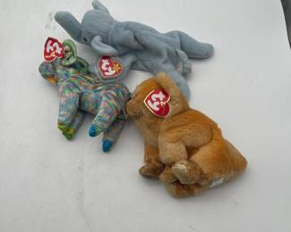 Lot 2661: Ty Beanie Babies Lot of 3 - Zodiac Goat, Dog, Peanut