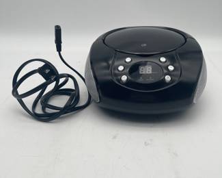 Lot 2638: GPX BC112B Portable CD Boombox with AM/FM Radio