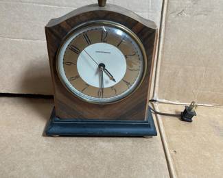 Lot 2536: Hammond Chronmaster Electric Mantel Clock