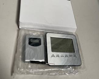 Lot 10026: Wireless Weather Station with Remote Sensor, New in Box