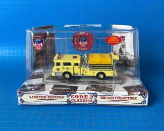 Lot 2002: Code 3 FDNY Mack CF Pumper Engine 58 Yellow 1/64 Diecast