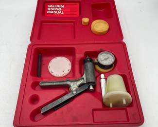 Lot 2863: Mac Tools MV75200 Hand Vacuum Pump Test Kit in Case