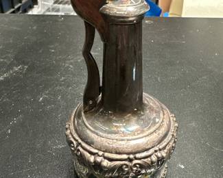 Lot 00263: Vintage Ronson "Decanter" Silverplate Table Lighter