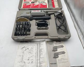 Lot 2856: Porter-Cable 444 Profile Sander Kit with Case & Profiles