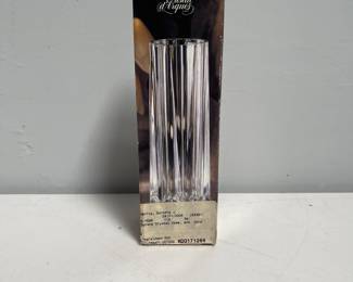 Lot 10021: Cristal d'Arques Beaubourg 7¾-Inch Bud Vase