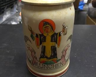 Lot 237: Antique German Münchner Kindl Beer Stein w/ Pewter Lid