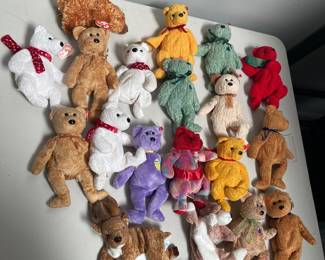 Lot 10151: Ty & Other Collector Plush Toys — 19 Pieces