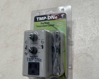 Lot 9036: C.A.P. TMP-DNe Day/Night Temperature Controller Sealed