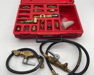 Lot 2800: Snap-on MT3360 Import Fuel Injection Adaptor Set in Case