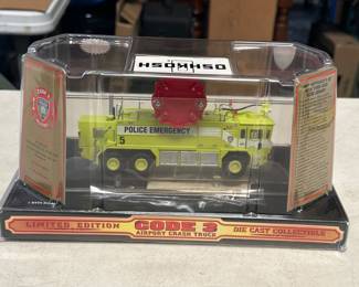 Lot 216: Code 3 12153 Port Authority NY/NJ Oshkosh Crash Truck 1/64