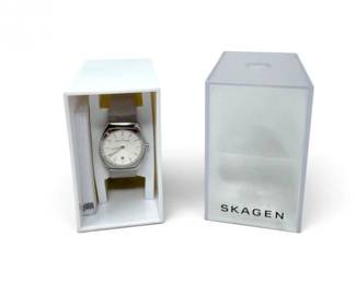 101 SkagenDenmarkCrystalBezelMeshBandWatchRefurbished