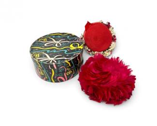 97 2VintageWomensHatswBestApparelHatboxFeathersFlorals