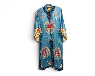 162 VintageAsianEmbroideredSilkRobeFloralMedallionDesign