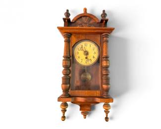 138 VintageWoodWallClockwTurnedColumnsPendulumKey