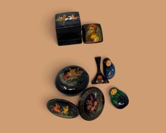 83 HandPaintedEnamelFolkArtPinsTrinketBoxes8Pcs