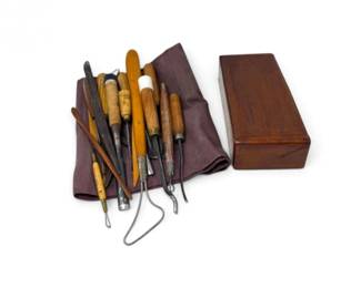 79 VintageWoodCarvingSculptingToolswWoodBox