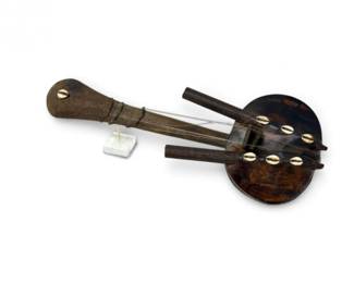 30 GourdBanjoGuitarStyleStringInstrumentwCowrieShells