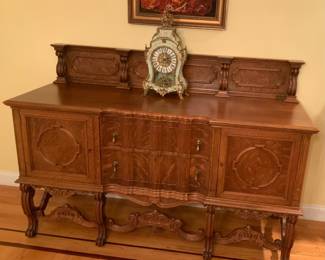 Late 19th/early 20th century oak sideboard in excellent condition. 71” W x 26” D x 49” H.