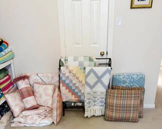 Quilts, Custom Bedding, Blankets