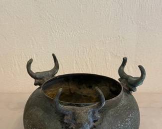 Hammered copper bowl w/Bull Heads