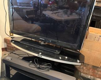 Available now! 39” Samsung TV (2007),  line Design glass tv stand 
