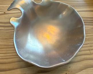 Wilton Armetale pewter shell