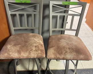 Very sturdy bar stools