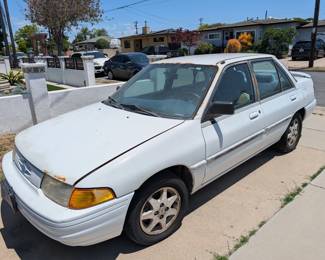 Chysler 2002 we added a new battery so it fires right up! Interior needs to be repaired but body has no dings or dents!