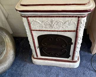 Vienna fancy enameled parlor heating box