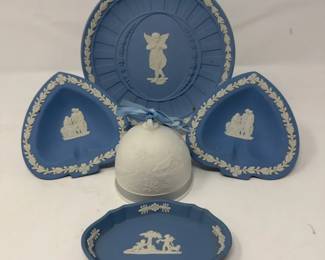 Vintage Pale Blue Wedgwood Jasperware Dishes And Lladro Holiday Bell