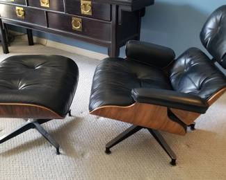 Original Charles & Ray Eames chair & ottoman