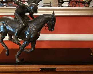 Artist: Thomas Schomberg bronze