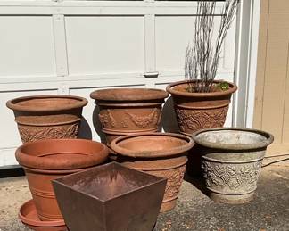 Plastic Pottery Paradise
