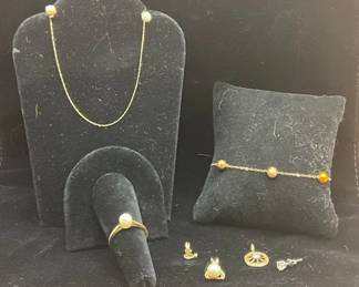 Pearls, Gold And Diamonds