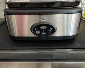 GE Digital 18-Quart Electric Roaster Oven