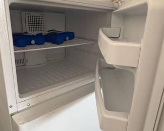 Hotpoint Top-Freezer Refrigerator
