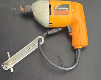 Black & Decker 3/8" Corded Drill