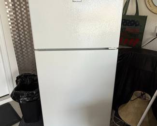 Hotpoint Top-Freezer Refrigerator